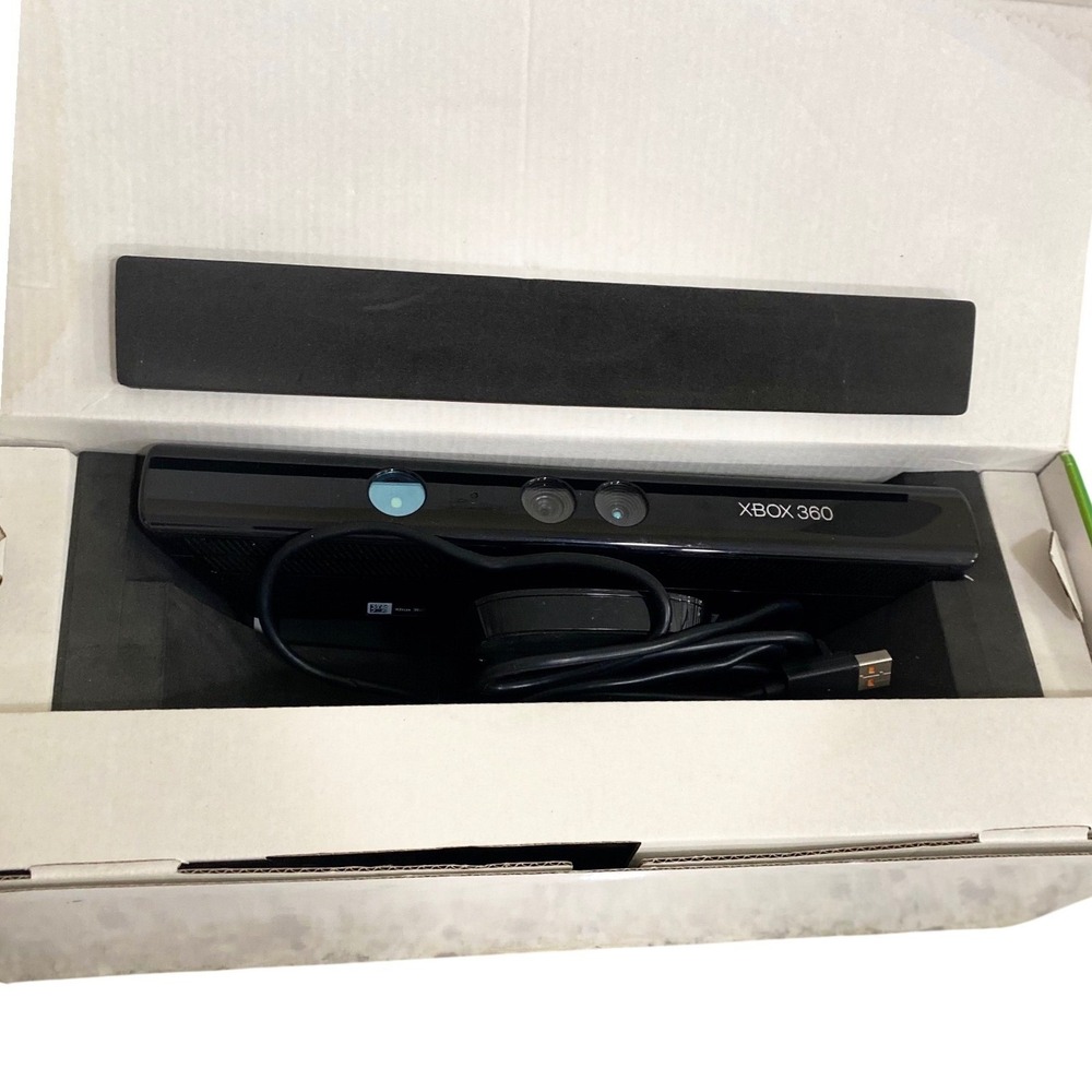 Microsoft Xbox 360 Kinect Sensor Motion Camera with Original Box Black - Picture 5 of 5